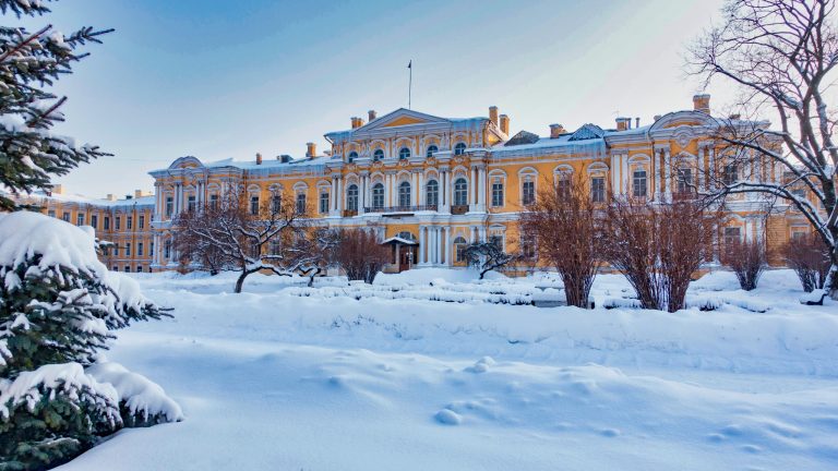 Läs mer om artikeln St Petersburg – Det gamla är det nya